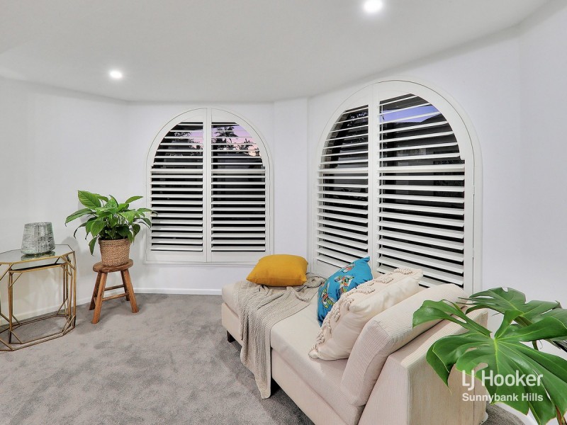 8 Googie Crescent, Eight Mile Plains QLD 4113