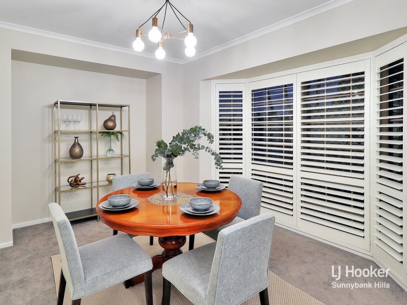 8 Googie Crescent, Eight Mile Plains QLD 4113