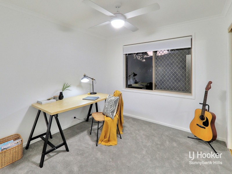 8 Googie Crescent, Eight Mile Plains QLD 4113