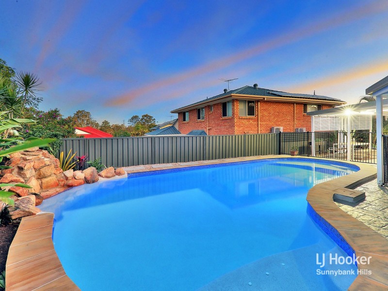 8 Googie Crescent, Eight Mile Plains QLD 4113