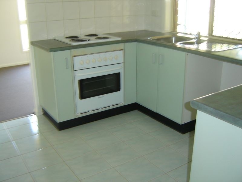 8 Cowper Place, Coopers Plains QLD 4108