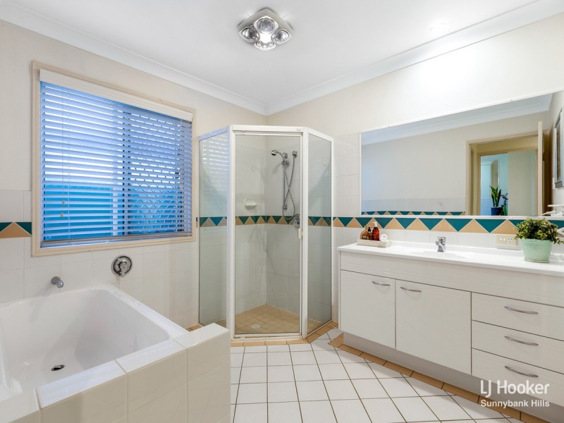 23 Michigan Crescent, Parkinson QLD 4115