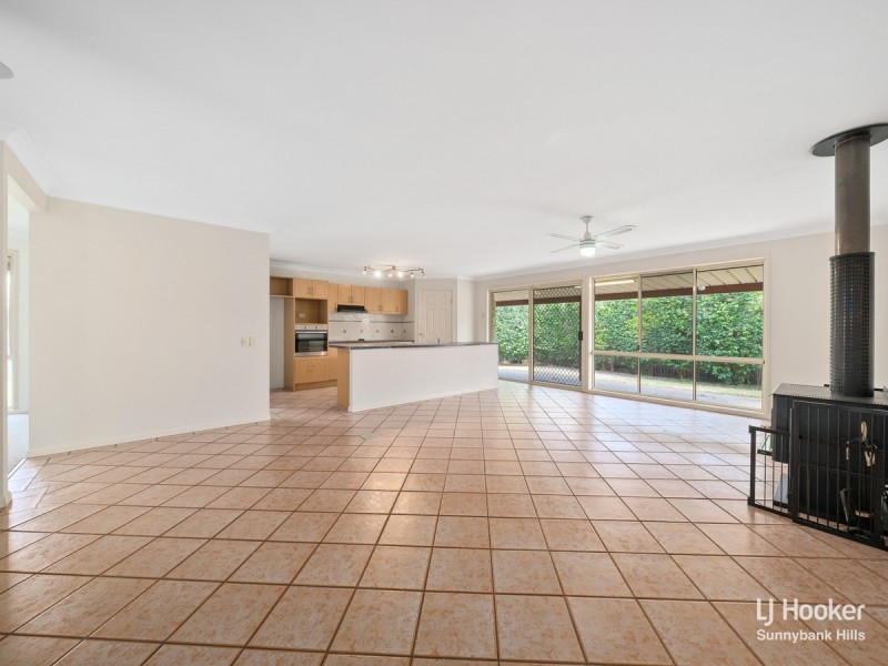 12 Glenroy Place, Parkinson QLD 4115