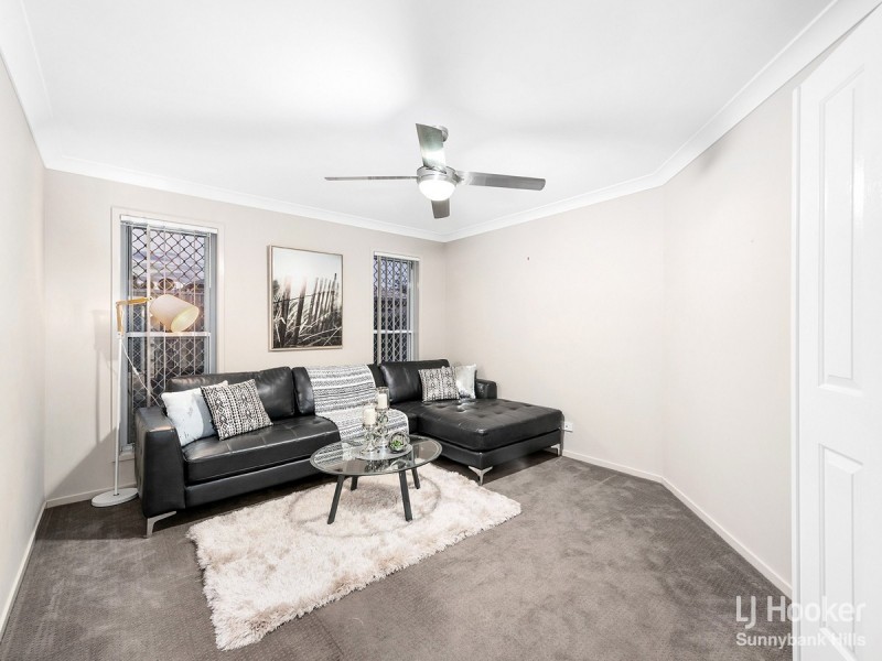 3 Linfield Street, Hillcrest QLD 4118