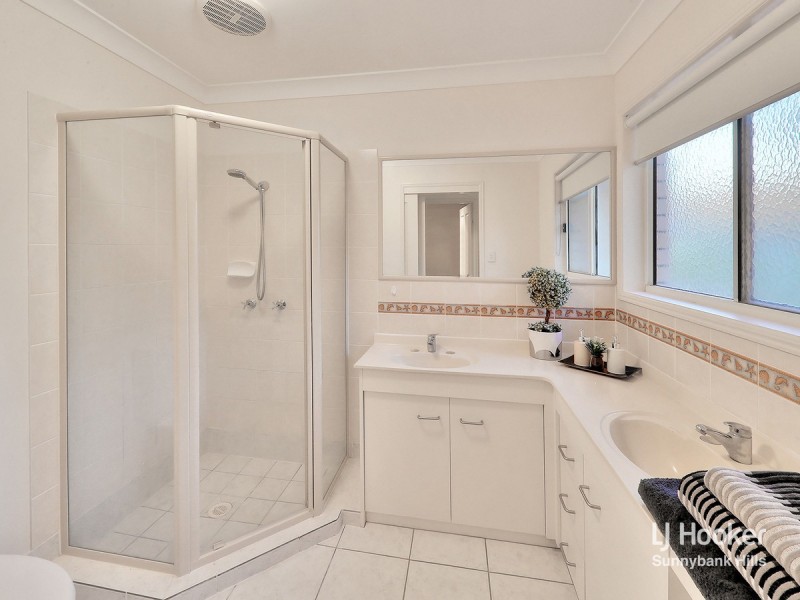 66 Regent Street, Eight Mile Plains QLD 4113