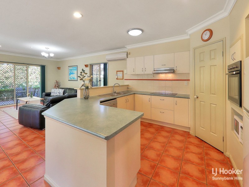 5 Glenna Place, Parkinson QLD 4115