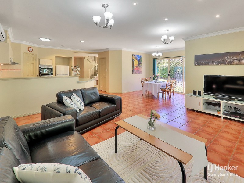 5 Glenna Place, Parkinson QLD 4115