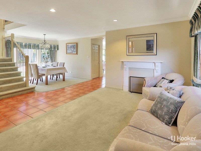 5 Glenna Place, Parkinson QLD 4115