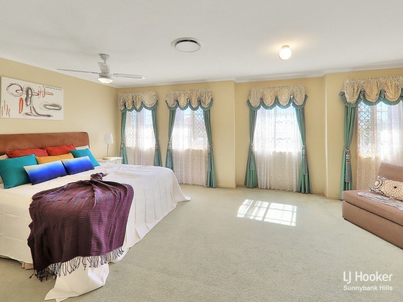 5 Glenna Place, Parkinson QLD 4115