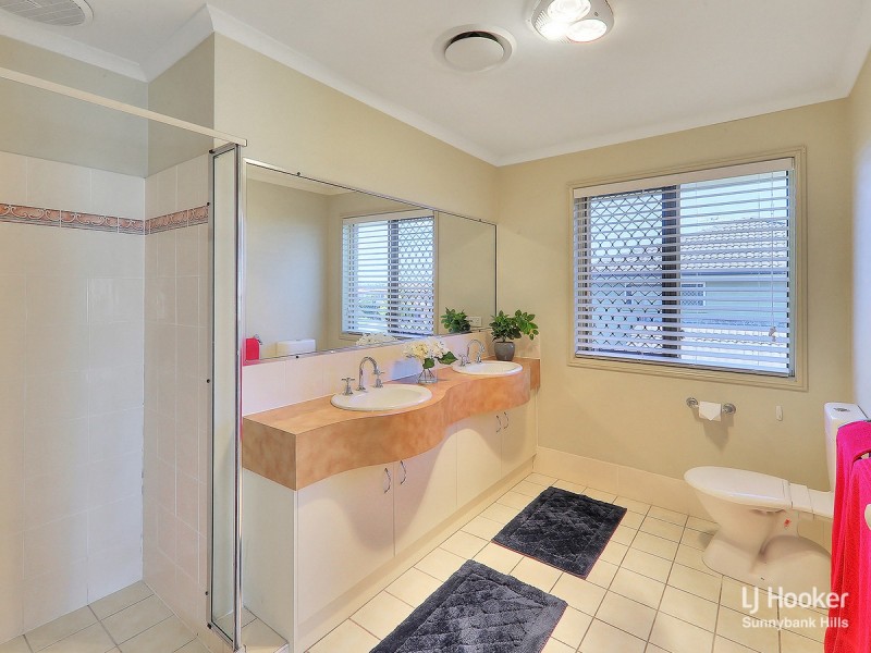 5 Glenna Place, Parkinson QLD 4115