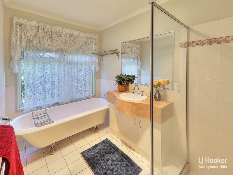 5 Glenna Place, Parkinson QLD 4115