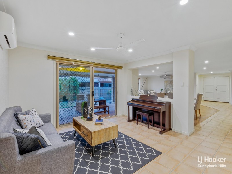 9 Agostino Close, Doolandella QLD 4077