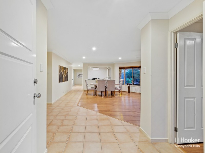 9 Agostino Close, Doolandella QLD 4077