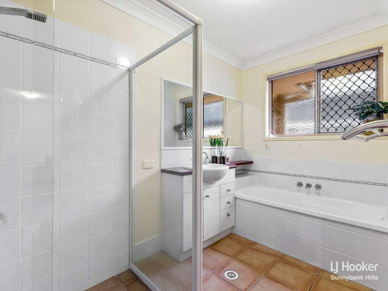 9 Agostino Close, Doolandella QLD 4077