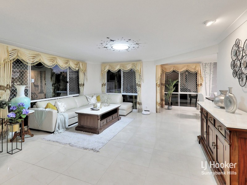 27 Michigan Crescent, Parkinson QLD 4115