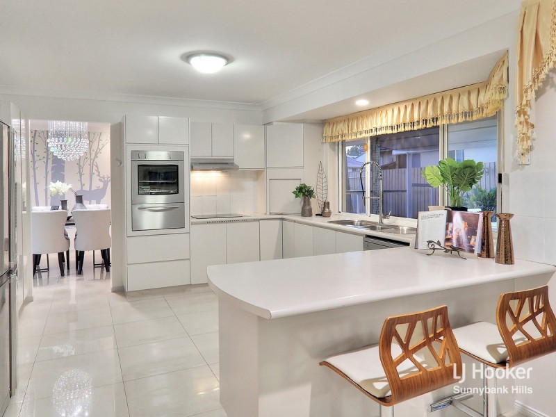 27 Michigan Crescent, Parkinson QLD 4115