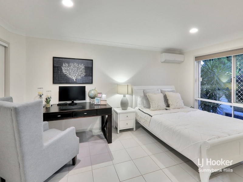 27 Michigan Crescent, Parkinson QLD 4115