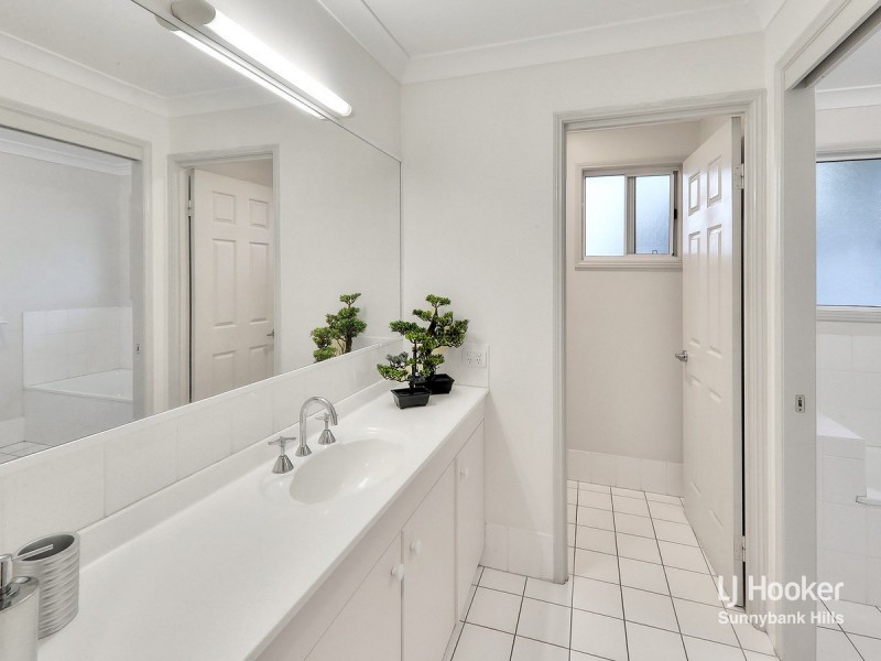 27 Michigan Crescent, Parkinson QLD 4115