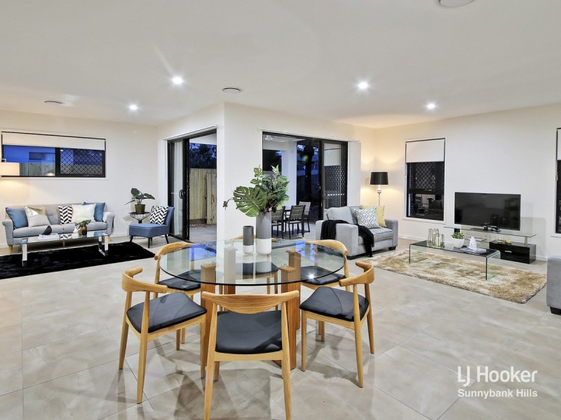 10 Sunshine Place, Eight Mile Plains QLD 4113