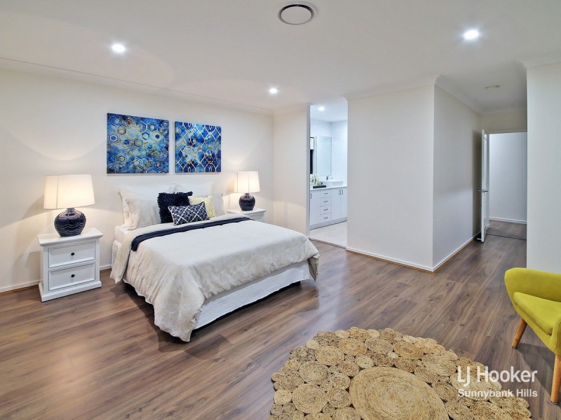 10 Sunshine Place, Eight Mile Plains QLD 4113