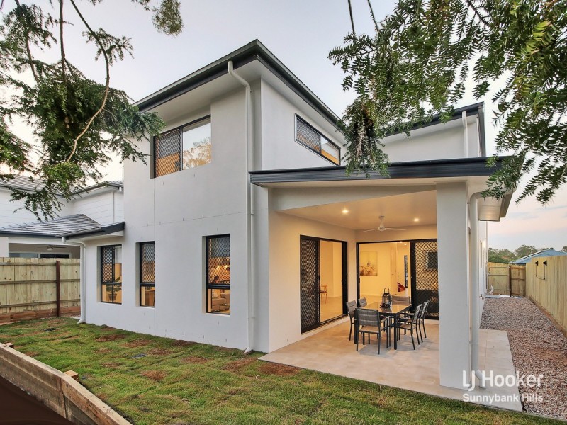 10 Sunshine Place, Eight Mile Plains QLD 4113