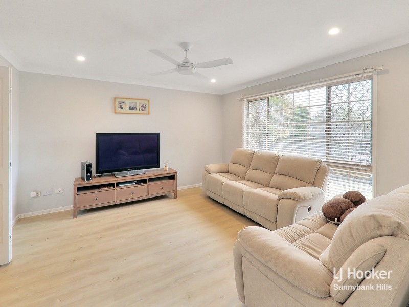 38 Swan Lake Crescent, Calamvale QLD 4116