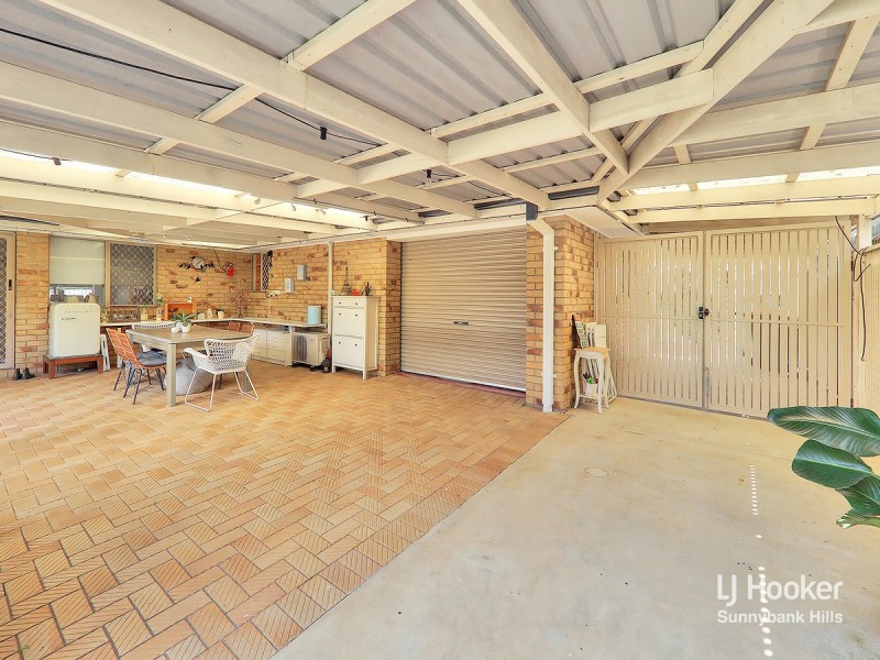 38 Swan Lake Crescent, Calamvale QLD 4116