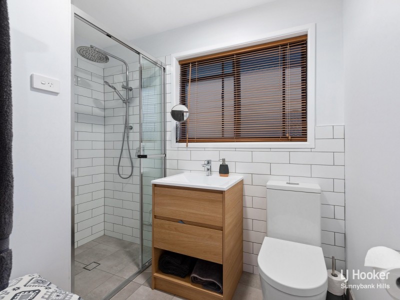 23 Bridle Street, Mansfield QLD 4122