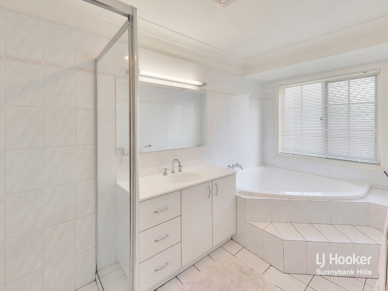 23 Maroo Street, Eight Mile Plains QLD 4113