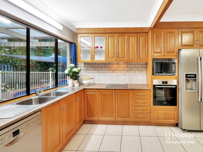 4 Halkin Street, Eight Mile Plains QLD 4113