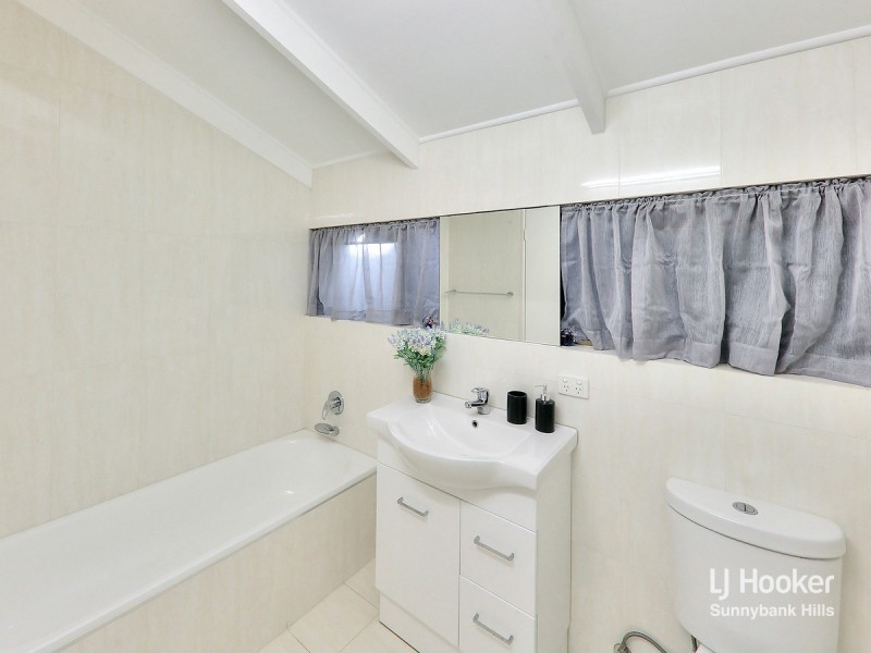 4 Halkin Street, Eight Mile Plains QLD 4113