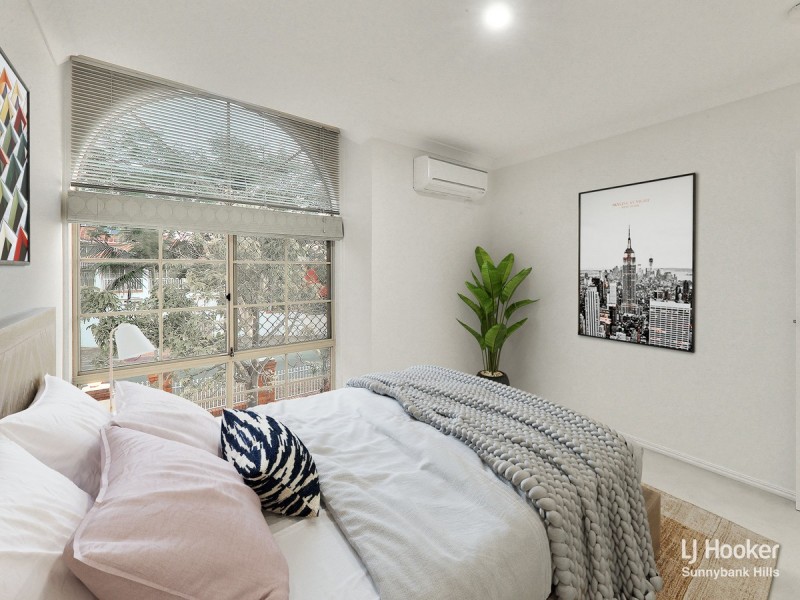 19 Lindfield Circuit, Robertson QLD 4109