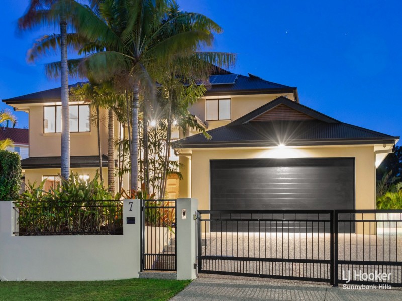 7 Sandwell Close, Wishart QLD 4122