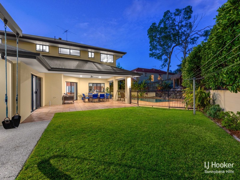 7 Sandwell Close, Wishart QLD 4122