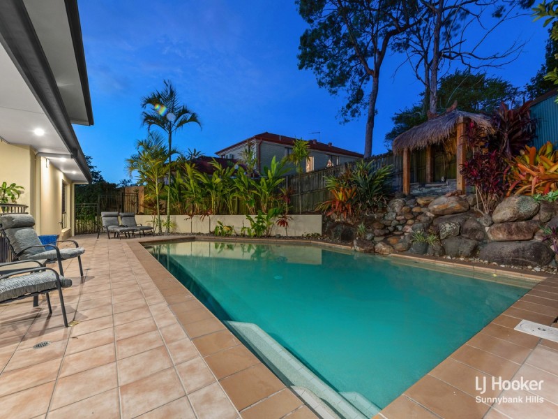 7 Sandwell Close, Wishart QLD 4122