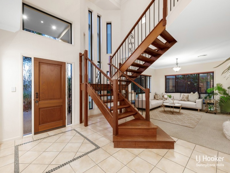 7 Sandwell Close, Wishart QLD 4122