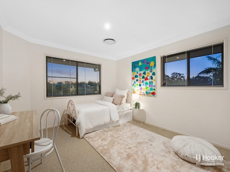 7 Sandwell Close, Wishart QLD 4122