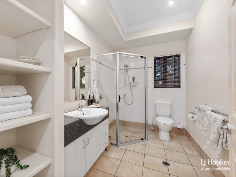 7 Sandwell Close, Wishart QLD 4122