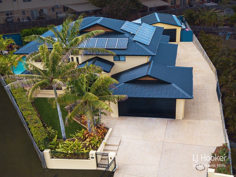 7 Sandwell Close, Wishart QLD 4122