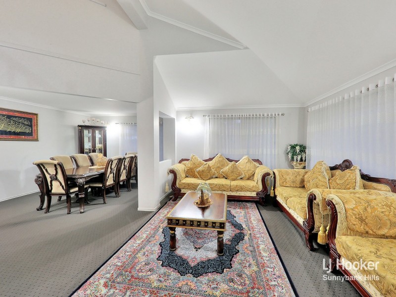 12 Gangar Close, Eight Mile Plains QLD 4113