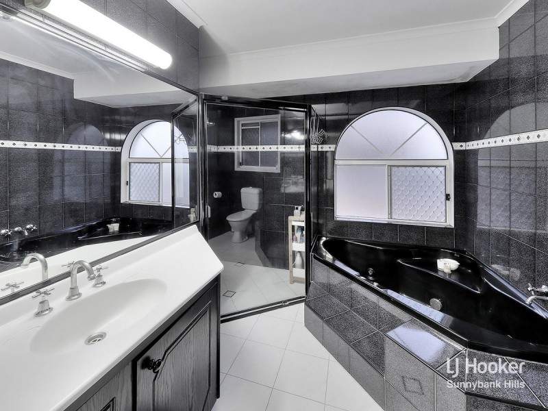 12 Gangar Close, Eight Mile Plains QLD 4113