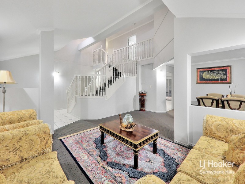 12 Gangar Close, Eight Mile Plains QLD 4113