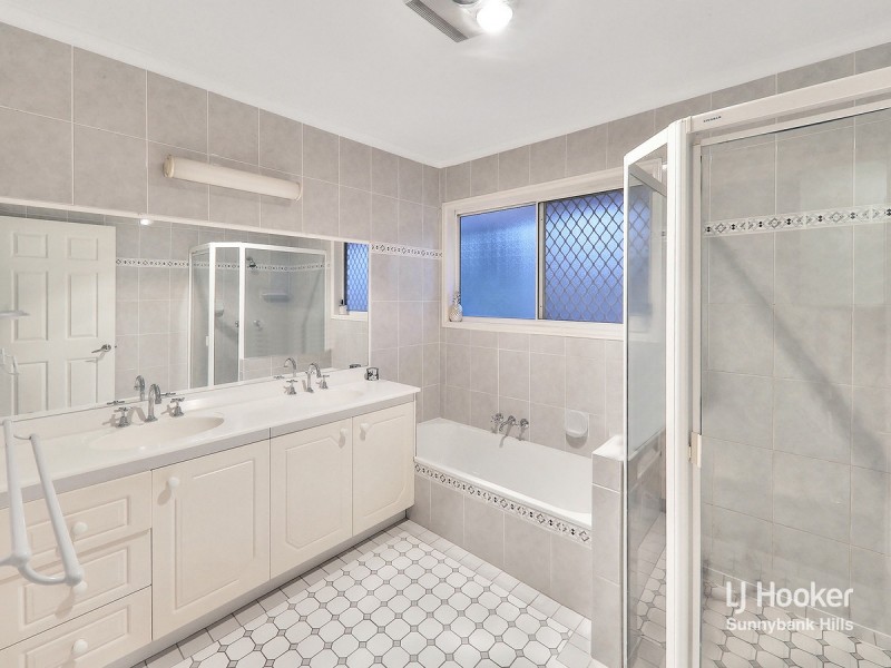 12 Gangar Close, Eight Mile Plains QLD 4113