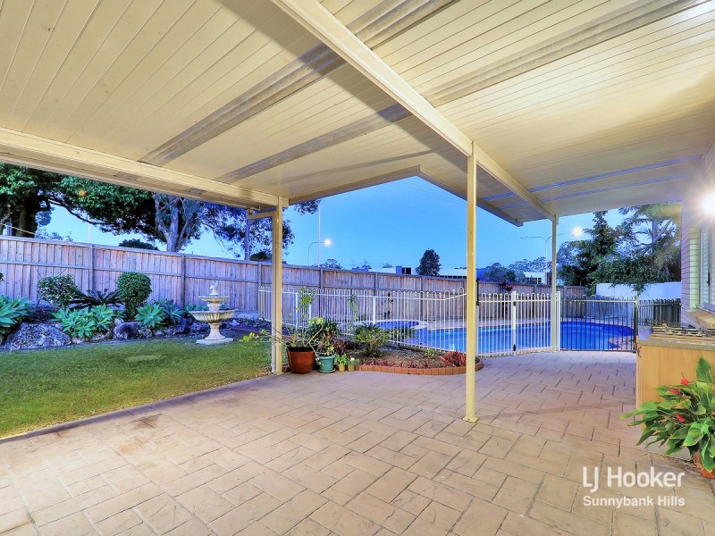 12 Gangar Close, Eight Mile Plains QLD 4113