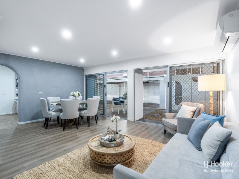 8 Lambert Drive, Calamvale QLD 4116