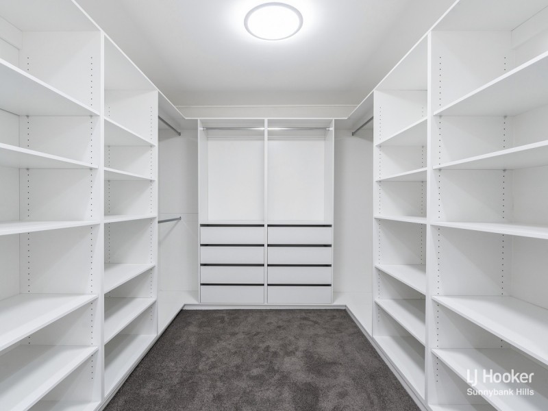 8 Lambert Drive, Calamvale QLD 4116