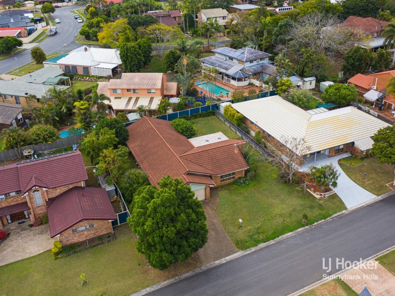 11 Cressbrook Street, Eight Mile Plains QLD 4113