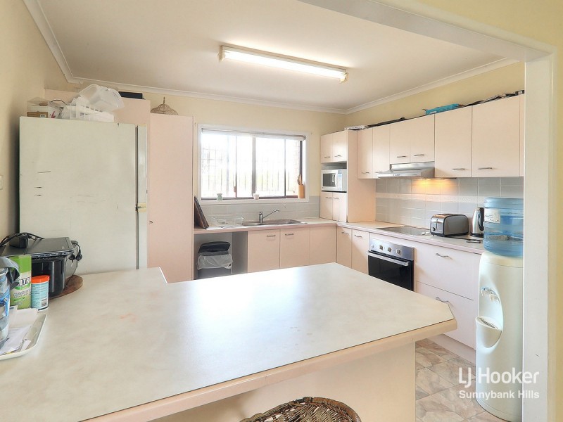 52 Morialta Street, Mansfield QLD 4122