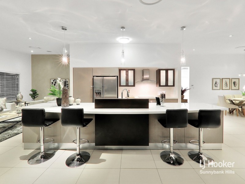 24 Innaminka Place, Parkinson QLD 4115