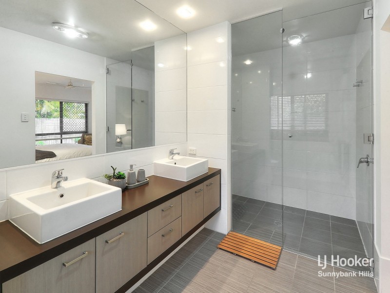 24 Innaminka Place, Parkinson QLD 4115